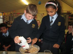 4th Class Christmas Cakes