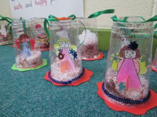  2nd Class Christmas Craft Morning